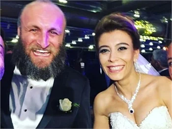 Çetin Altay ve Gamze Kaçmaz evlendi!