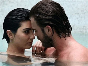 Tuba Büyüküstün ve Kıvanç Tatlıtuğ'a 'en çok yakışan çift' ödülü