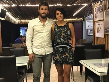 Survivor Sabriye Şengül'den sosyal medyayı sallayan 'mini etek'li pozlar!