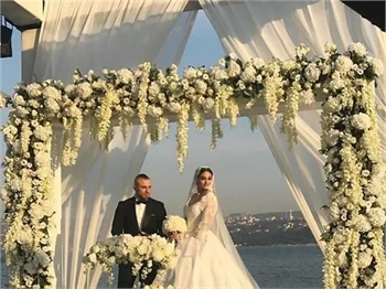 Gökhan Töre ve Esra Bilgiç evlendi!