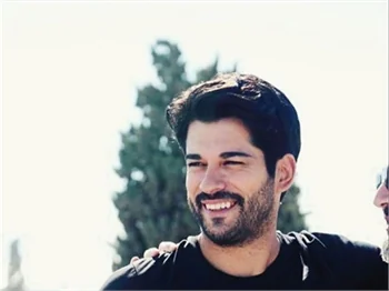 Burak Özçivit hastaneye kaldırıldı!