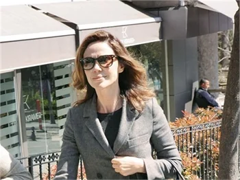 Demet Şener: Erkek aldatabilir...