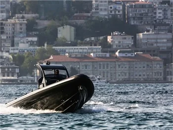 Barış Arduç sürat teknesinde!
