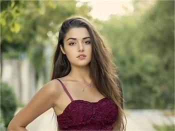Almeda Abazi'den set baskını!