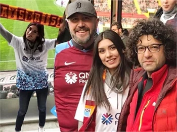 "Aşk ve Mavi"den Trabzonspor'a büyük destek!