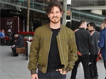 Çağatay Ulusoy'dan Hollywood atağı!