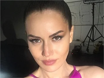 Boksör Fahriye Evcen'e büyük ilgi!