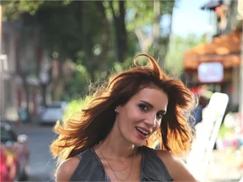 Ayça Varlıer: Evlenecek adam yok