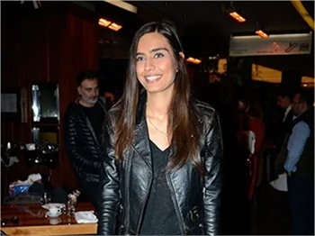 Amine Gülşe hasret giderdi!