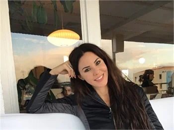 Defne Samyeli şarkıcı oldu!