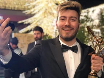 Kelebek, YouTuber ödülünü geri aldı!