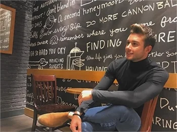 Ünlü model  Onur Seyit Yaran, hayranı yüzünden korku içinde!