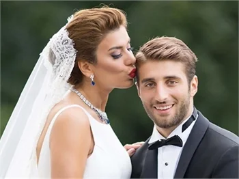 Ebru Şancı futbolcu eşiyle odalarını ayırdı!