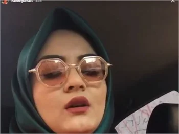 Hanife de bıçak altına yattı!