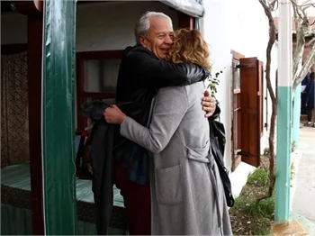 Ayça Varlıer'i ağlatan sürpriz!