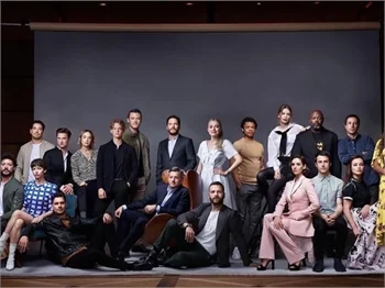 Netflix Çağatay Ulusoy'u dünyaya tanıttı!