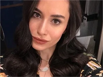 Hande Doğandemir ile Burak Yılmaz'ın plaj sohbeti!