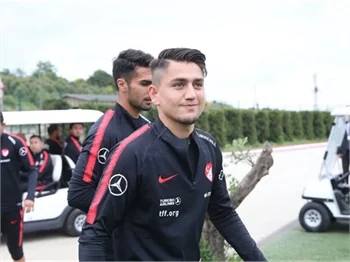 Cengiz Ünder tatilde!