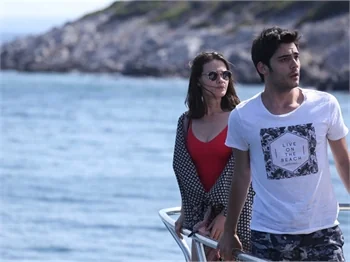 'Meleklerin Aşkı' zirveyi sevdi!