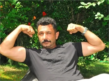 Rolünü Rusça oynadı!