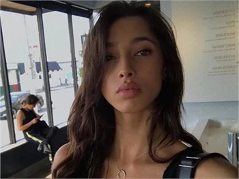 Victoria’s Secret meleklerinin gerçek yüzleri!