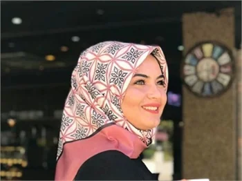Gelin adayı Hanife'nin yeni mesleği ne?