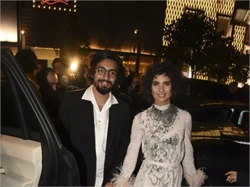 Tuba Büyüküstün ile Umut Evirgen, Paris'te parti verecek!