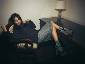 Ayça Ayşin Turan IMDB'de rekor kırdı!