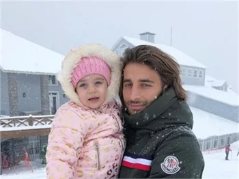 Ebru Şancı eşi Alpaslan Öztürk ve çocuklarıyla Uludağ'da!