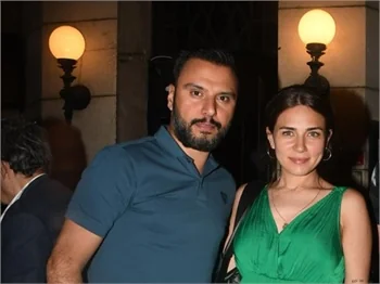 Alişan ile Buse Varol bebekleri için villaya taşındı!