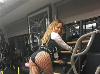 Mariah Carey 49 yaşında ama...