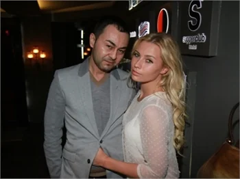 Chloe, Serdar'ı doğum gününde de yalnız bıraktı!