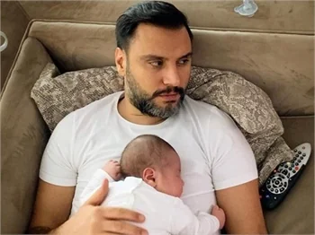 İlk karşılaşma... Alişan ve Buse oğullarına böyle kavuştu