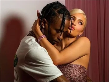 Kylie Jenner, Travis Scott’ın kendisini aldattığını iddia etti!