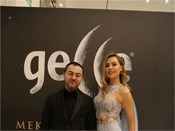 Serdar Ortaç eşi Chloe Lounghnan'dan boşanıyor mu?