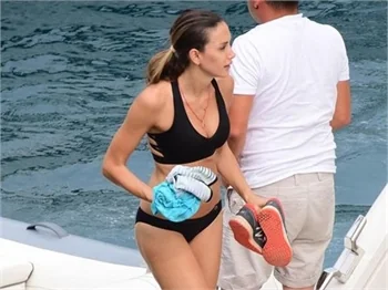 Melis Sütşurup, Emina Jahovic'in izlerini siliyor!