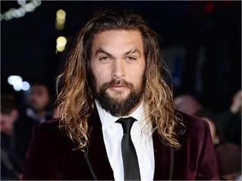 Jason Momoa yeni imajıyla hayal kırıklığına uğrattı!