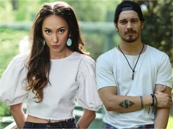 Duygu Sarışın, Çağatay Ulusoy'a taşındı!