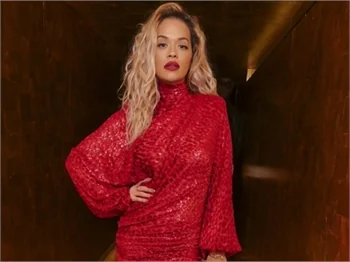 Rita Ora'dan annesine büyük jest!