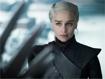 Emilia Clarke'dan final itirafı! Konuşma sahnesi için...