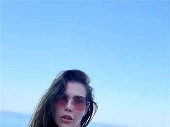 Hatice Şendil'in Yunanistan tatili!