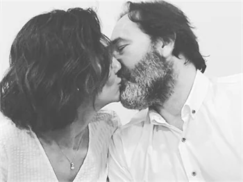 Sürpriz nikah! Ünlü oyuncu evlendi!