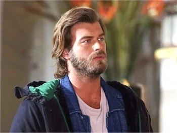 Kıvanç Tatlıtuğ hastaneye kaldırıldı! Sağlık durumu nasıl?
