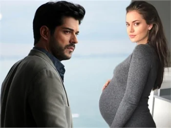 Burak Özçivit, ailesini ilk kez yalnız bırakacak!