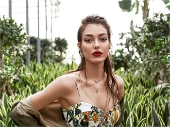 Dilan Çiçek Deniz, Hollywood yolunda!