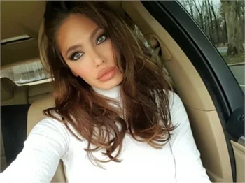 Ünlü model Soraja Vucelic, lüks aracıyla havuza uçtu!