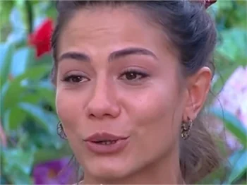 Demet Özdemir gözyaşlarını tutamadı!