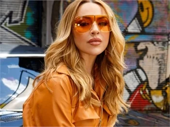 Hadise pop müziği kurtardı!
