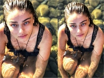 Ayça Ayşin Turan'dan tatil pozu!