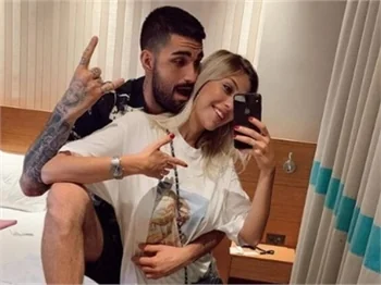İdo ve Yasemin'in fotoğraflarındaki detay ne?